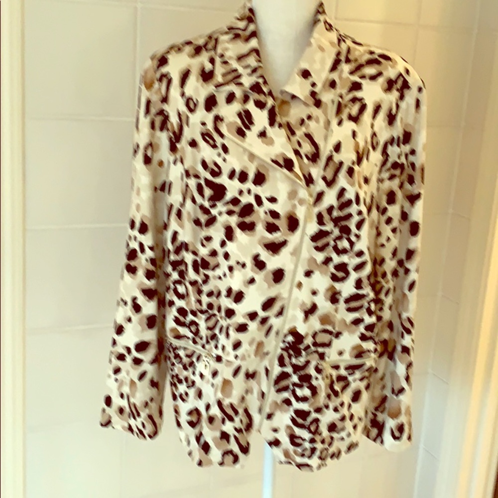 CHICO’S Size 3 zippered animal print jacket